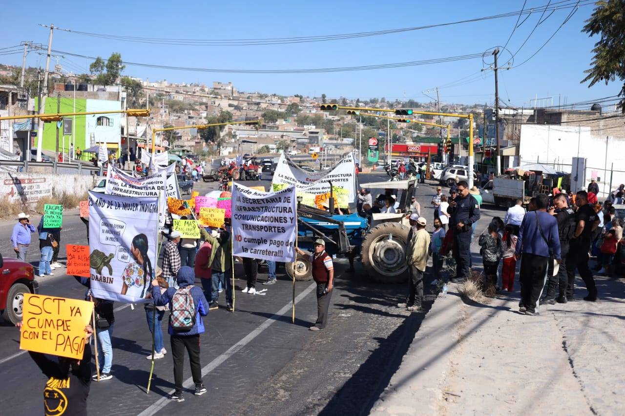 Habitantes de Mezquitan protestaron por adeudo de tierras; exigen nuevo avalúo